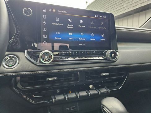 Used 2023 Chevrolet Colorado LT w/ LT Convenience Package II image 33