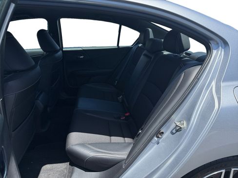 Used 2016 Honda Accord Sport image 16