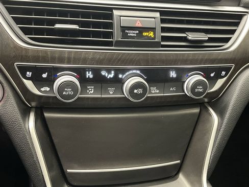 Used 2020 Honda Accord Touring image 22