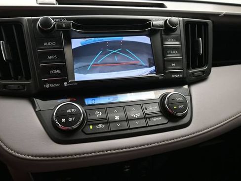 Used 2017 Toyota RAV4 XLE FWD image 15