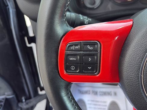 Used 2016 Jeep Wrangler Unlimited Sahara AWD/4WD image 8