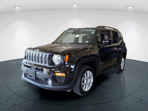 Used 2020 Jeep Renegade Latitude w/ Cold Weather Group AWD/4WD image 6