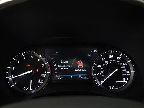 Used 2021 Toyota Highlander XLE FWD image 29