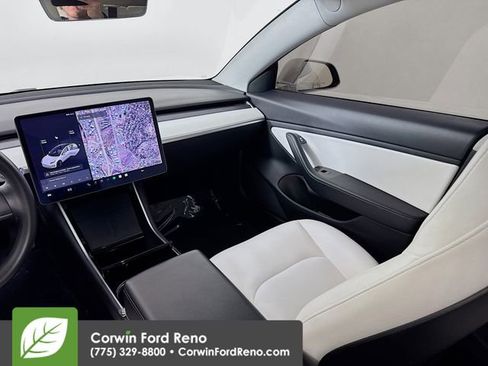 Used 2020 Tesla Model 3 Standard Range Plus image 23