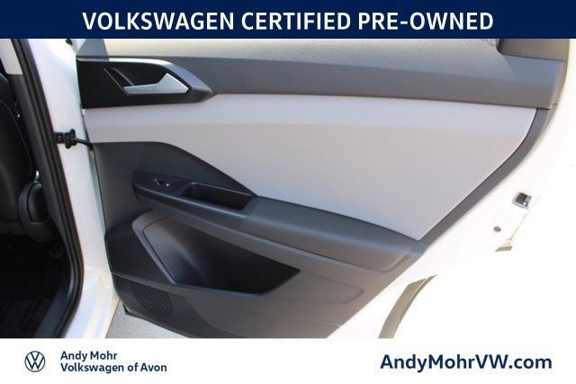 Used 2022 Volkswagen Taos SE w/ Panoramic Sunroof Package AWD/4WD image 24