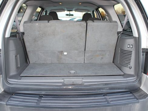 Used 2005 Ford Expedition XLT image 34
