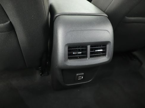 Used 2019 Chevrolet Equinox LS w/ LS Convenience Package image 22