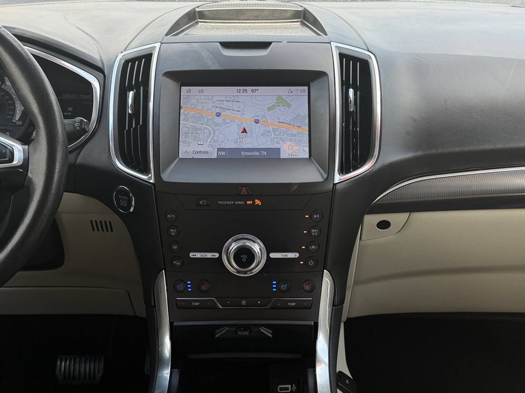 Used 2020 Ford Edge Titanium w/ Equipment Group 301A AWD/4WD image 21