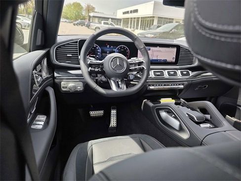 New 2025 Mercedes-Benz GLE 53 AMG 4MATIC image 4