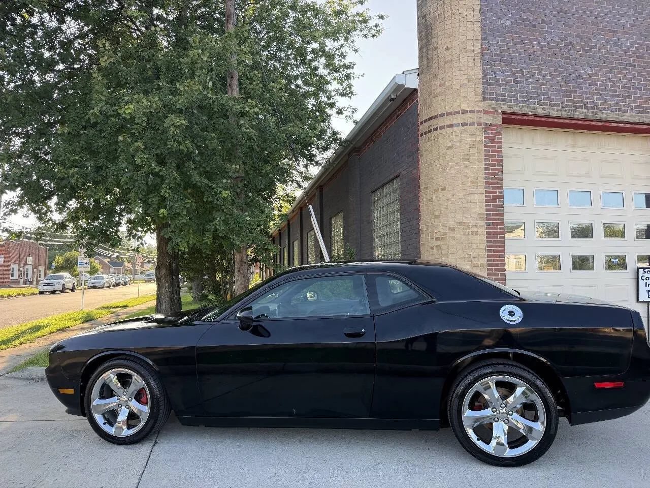 Used 2013 Dodge Challenger SXT RWD image 12