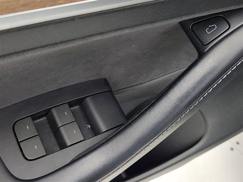 Used 2023 Tesla Model 3 Performance image 19