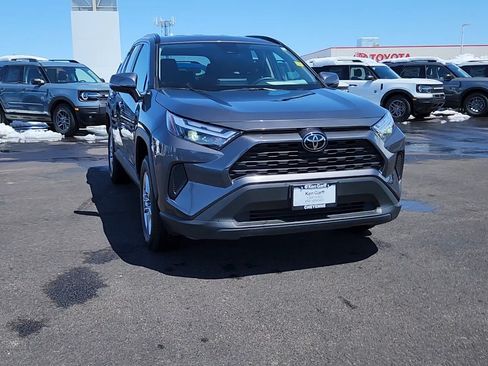 Used 2025 Toyota RAV4 XLE AWD/4WD image 4