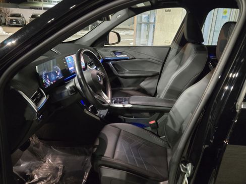 Used 2025 BMW X1 xDrive28i image 4