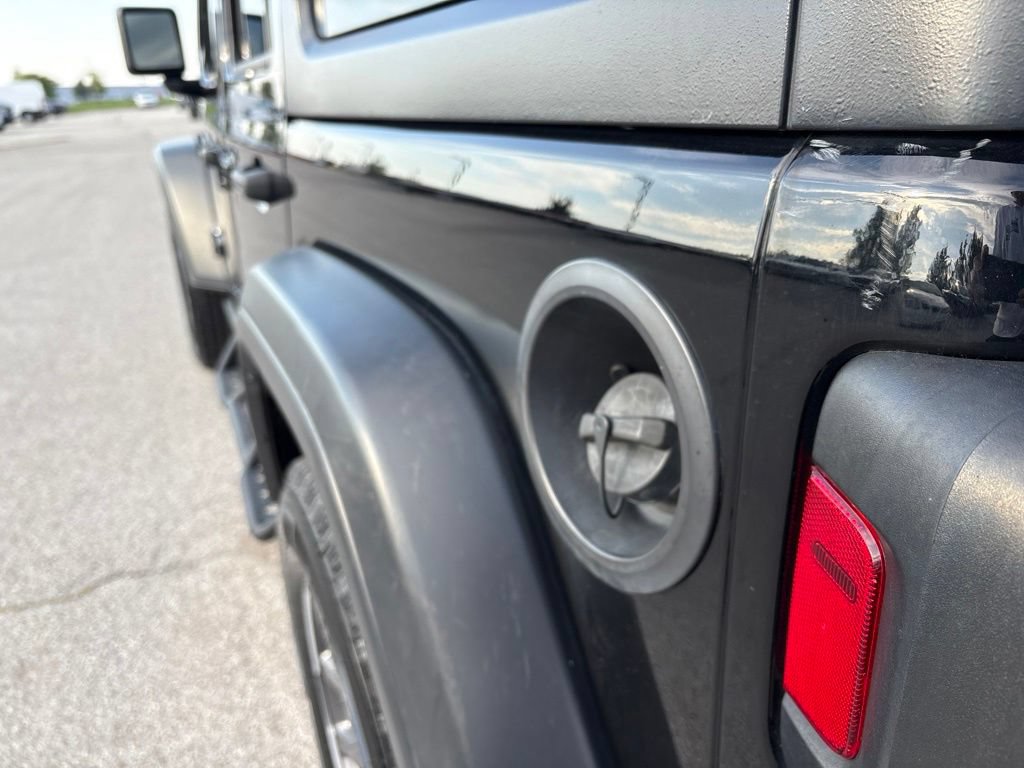 Used 2018 Jeep Wrangler Unlimited Sport S AWD/4WD image 7