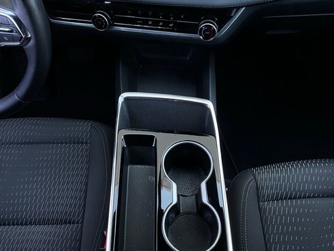 Used 2025 Chevrolet Equinox LT image 14