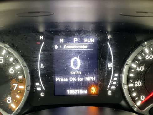 Used 2017 Jeep Renegade Latitude AWD/4WD image 20