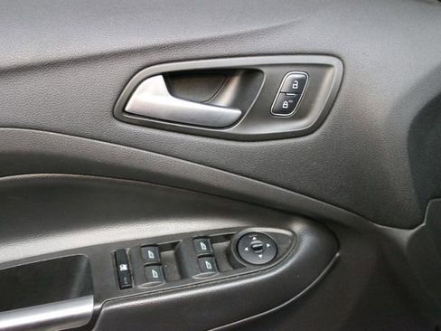 Used 2017 Ford Escape SE AWD/4WD image 16