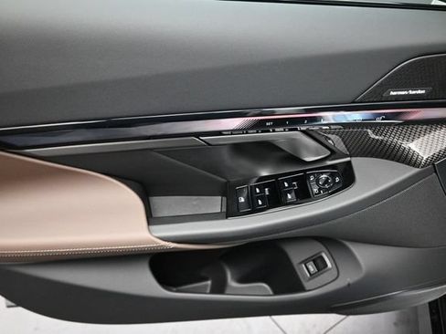 New 2027 BMW 550e xDrive AWD/4WD image 19