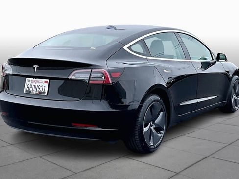 Used 2020 Tesla Model 3 Standard Range Plus image 11