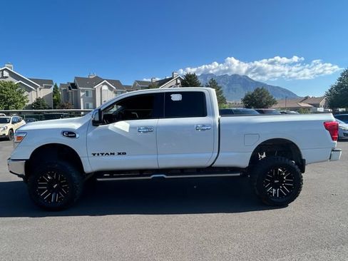 Used 2017 Nissan Titan SL AWD/4WD image 7