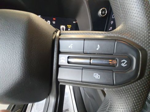 Certified 2024 Chevrolet Colorado Trail Boss w/ Technology Package AWD/4WD image 19