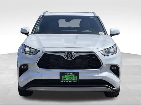 New 2026 Toyota Highlander Platinum AWD/4WD image 5