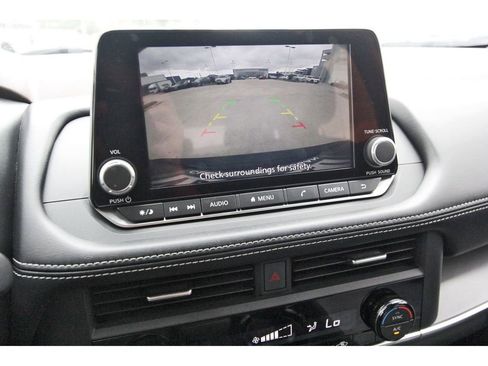 Used 2023 Nissan Rogue SV image 20