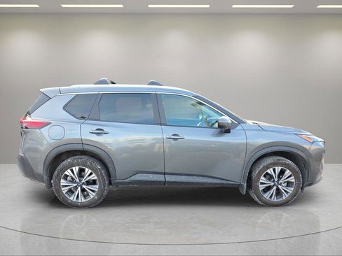 Used 2023 Nissan Rogue SV w/ SV Premium B Package image 4
