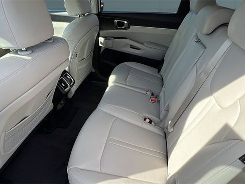 New 2026 Kia Sorento EX image 8