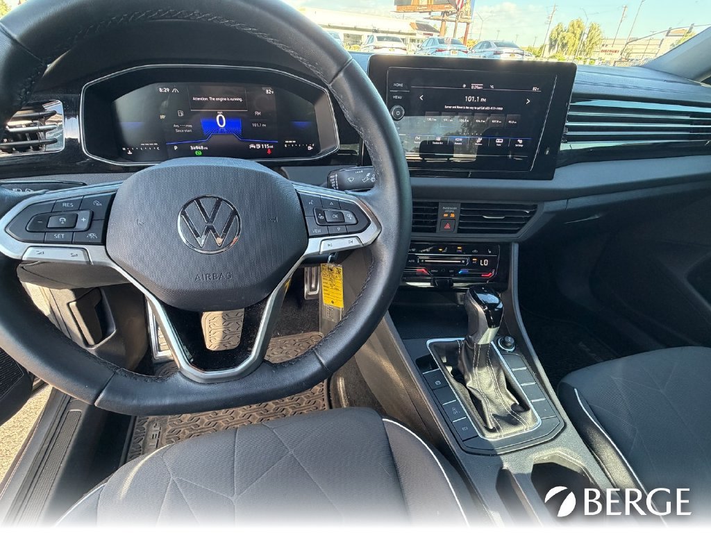 Used 2025 Volkswagen Jetta Sport FWD image 35