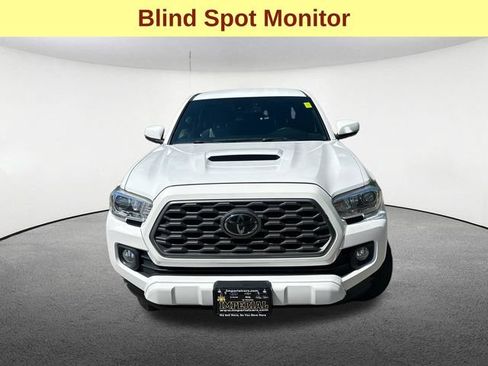Used 2020 Toyota Tacoma TRD Sport w/ Technology Package AWD/4WD image 4