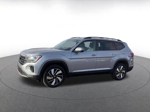 Used 2026 Volkswagen Atlas SE FWD image 8