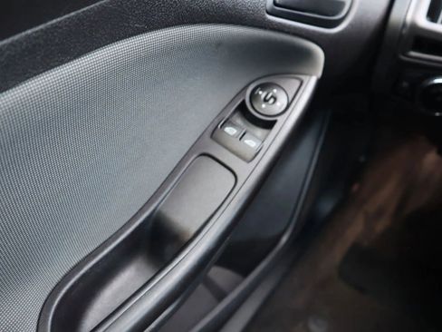 Used 2014 Ford Focus S image 24