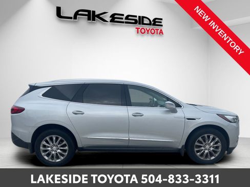 Used 2018 Buick Enclave Premium w/ Experience Buick Package image 7