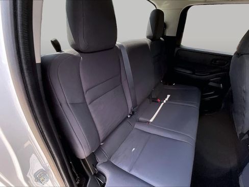Used 2023 Nissan Frontier S w/ Technology Package AWD/4WD image 18