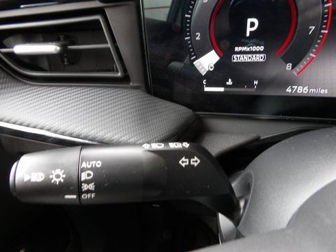 Certified 2025 Nissan Kicks SR image 35