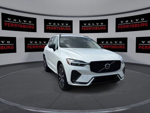 Used 2025 Volvo XC60 B5 Core w/ Climate Package AWD/4WD image 2