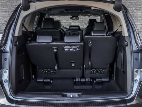 New 2026 Honda Odyssey Touring image 9