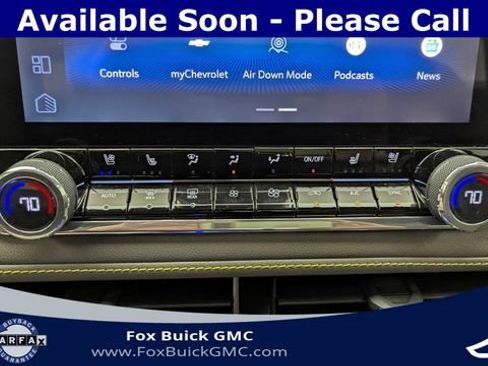 Certified 2024 Chevrolet Colorado ZR2 w/ ZR2 Convenience Package III AWD/4WD image 18