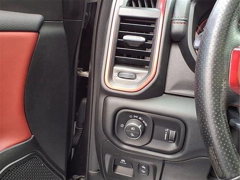 Used 2020 RAM 1500 Rebel image 12