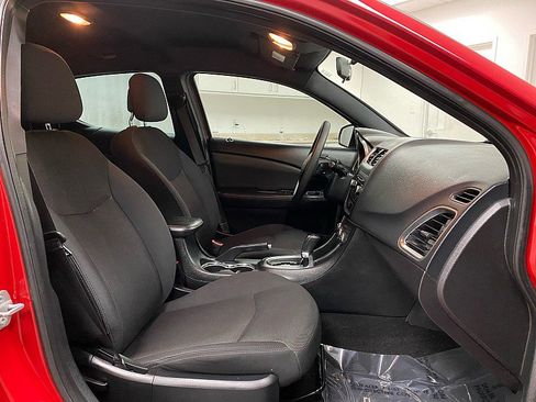 Used 2011 Dodge Avenger Express image 14