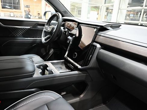 New 2026 GMC Acadia Denali w/ Super Cruise Package image 14