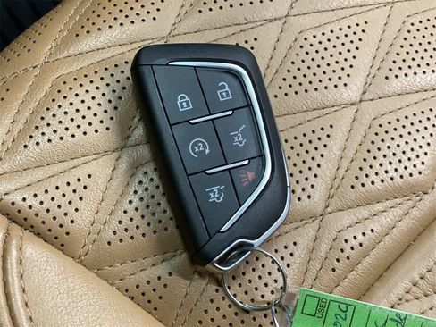 Used 2021 Cadillac Escalade Premium Luxury w/ Driver Assist Tech Package image 29