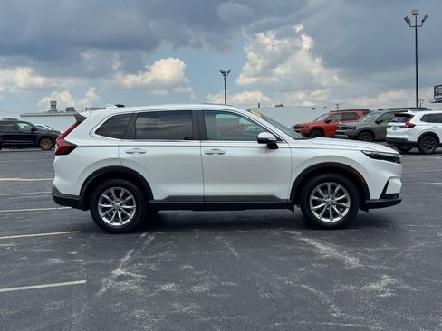 Used 2024 Honda CR-V EX image 3
