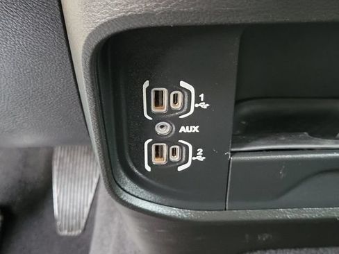 Used 2024 RAM 2500 Big Horn AWD/4WD image 25