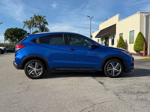 Used 2021 Honda HR-V EX-L image 4