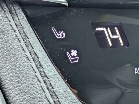 Certified 2024 Cadillac XT6 Sport w/ LPO, Floor Liner Package AWD/4WD image 26