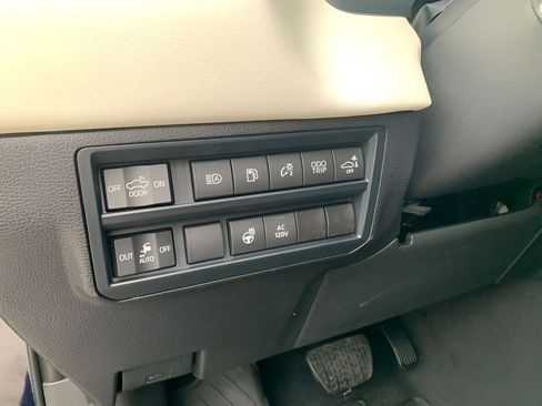 New 2025 Toyota Tundra Capstone AWD/4WD image 27