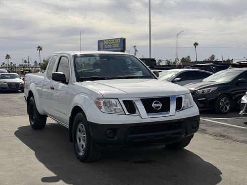 Used 2020 Nissan Frontier S image 10