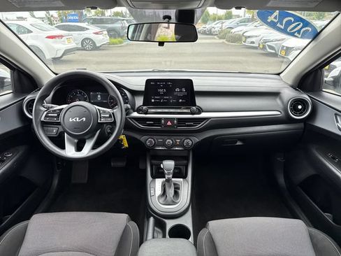 Used 2024 Kia Forte LXS FWD image 11